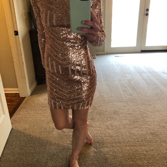 L’ATISTE by AMY gold sequins dress. - Picture 3 of 4